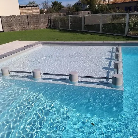 Le rêve au soleil les pieds dans l'eau - Villa 6 personnes en résidence avec piscine à 700 m des plages Casa vacanze Sérignan
